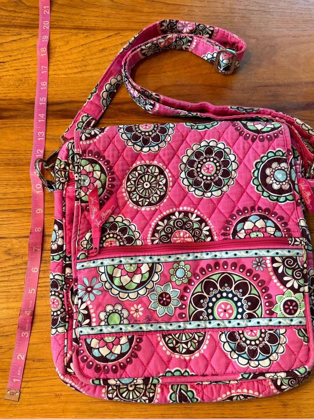 Vera Bradley retired Cupcake Quilted Crossbody Messenger EC